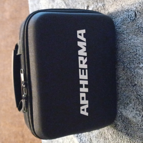 APHERMA MASSAGE GUN,  NEW IN THE BOX. - Picture 4 of 6